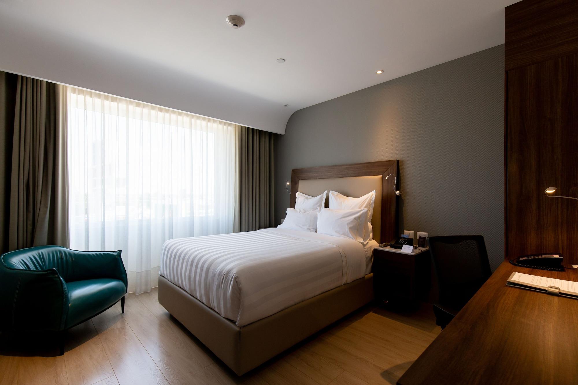 Hs Hotsson Hotel Ирапуато Екстериор снимка