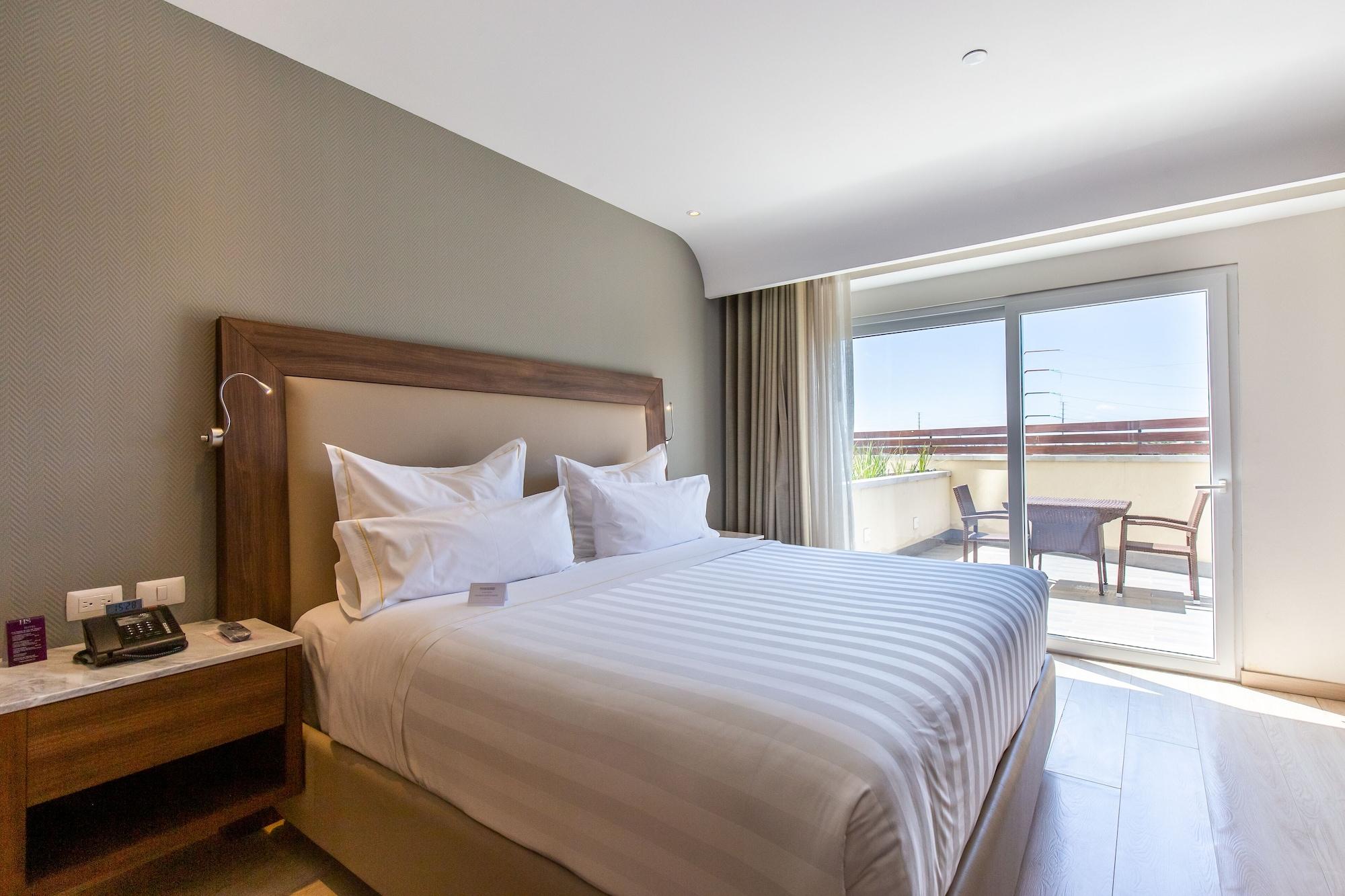 Hs Hotsson Hotel Ирапуато Екстериор снимка