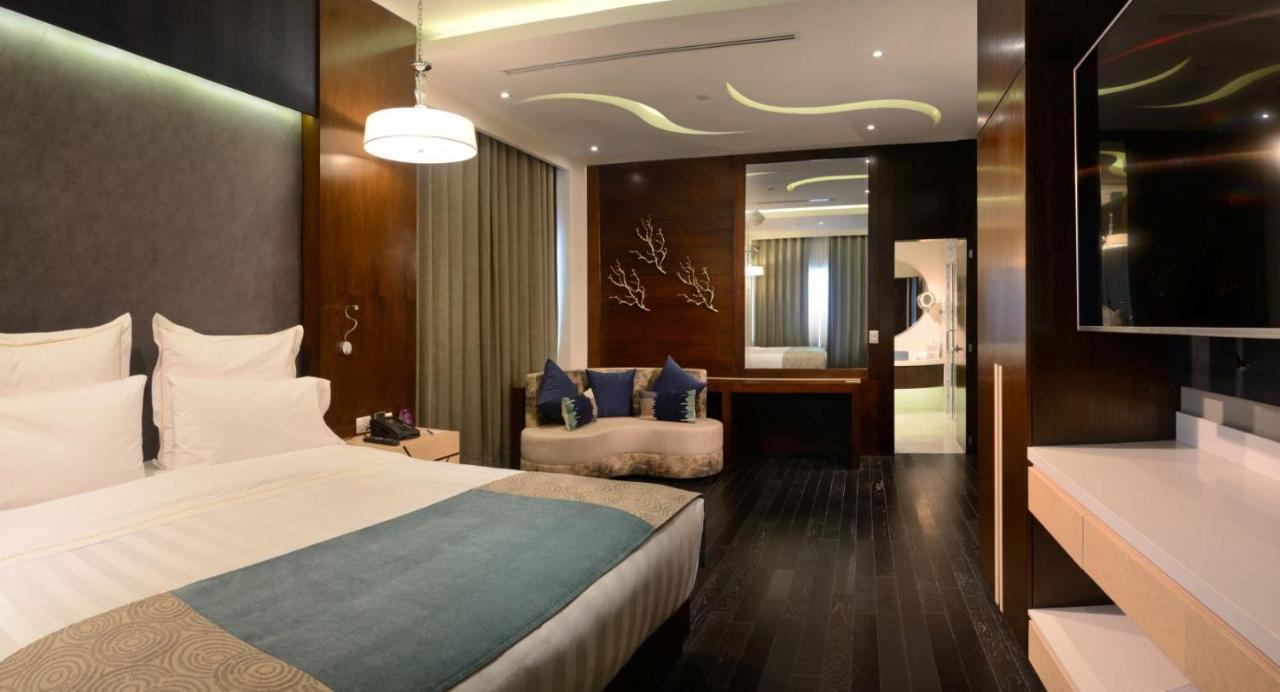 Hs Hotsson Hotel Ирапуато Екстериор снимка