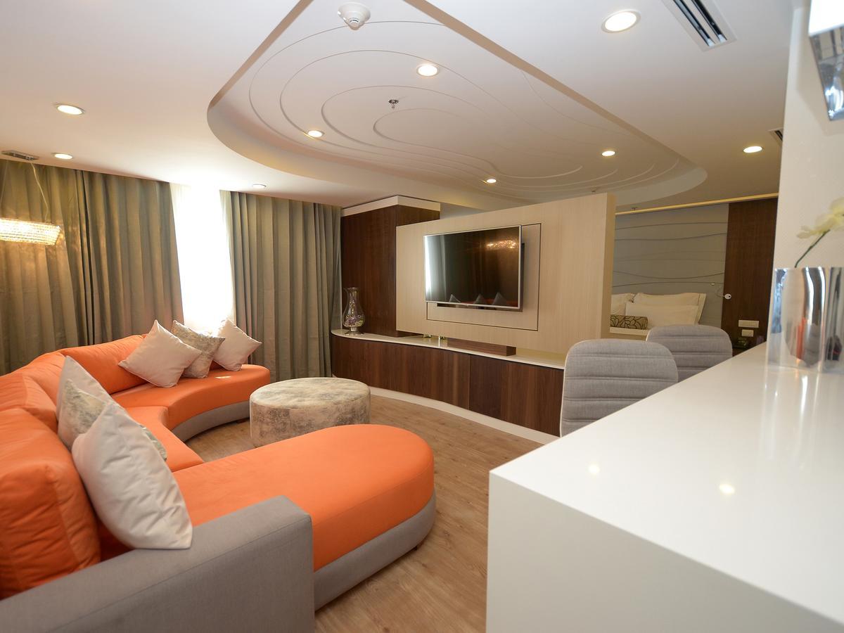 Hs Hotsson Hotel Ирапуато Екстериор снимка