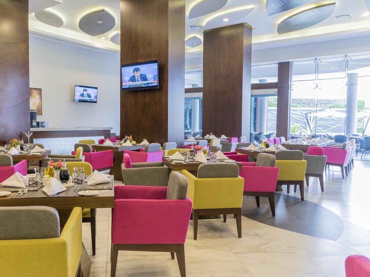 Hs Hotsson Hotel Ирапуато Екстериор снимка