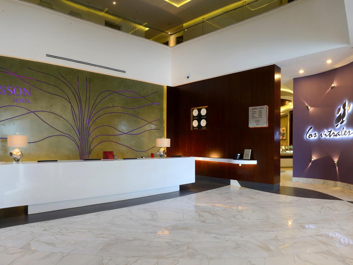 Hs Hotsson Hotel Ирапуато Екстериор снимка