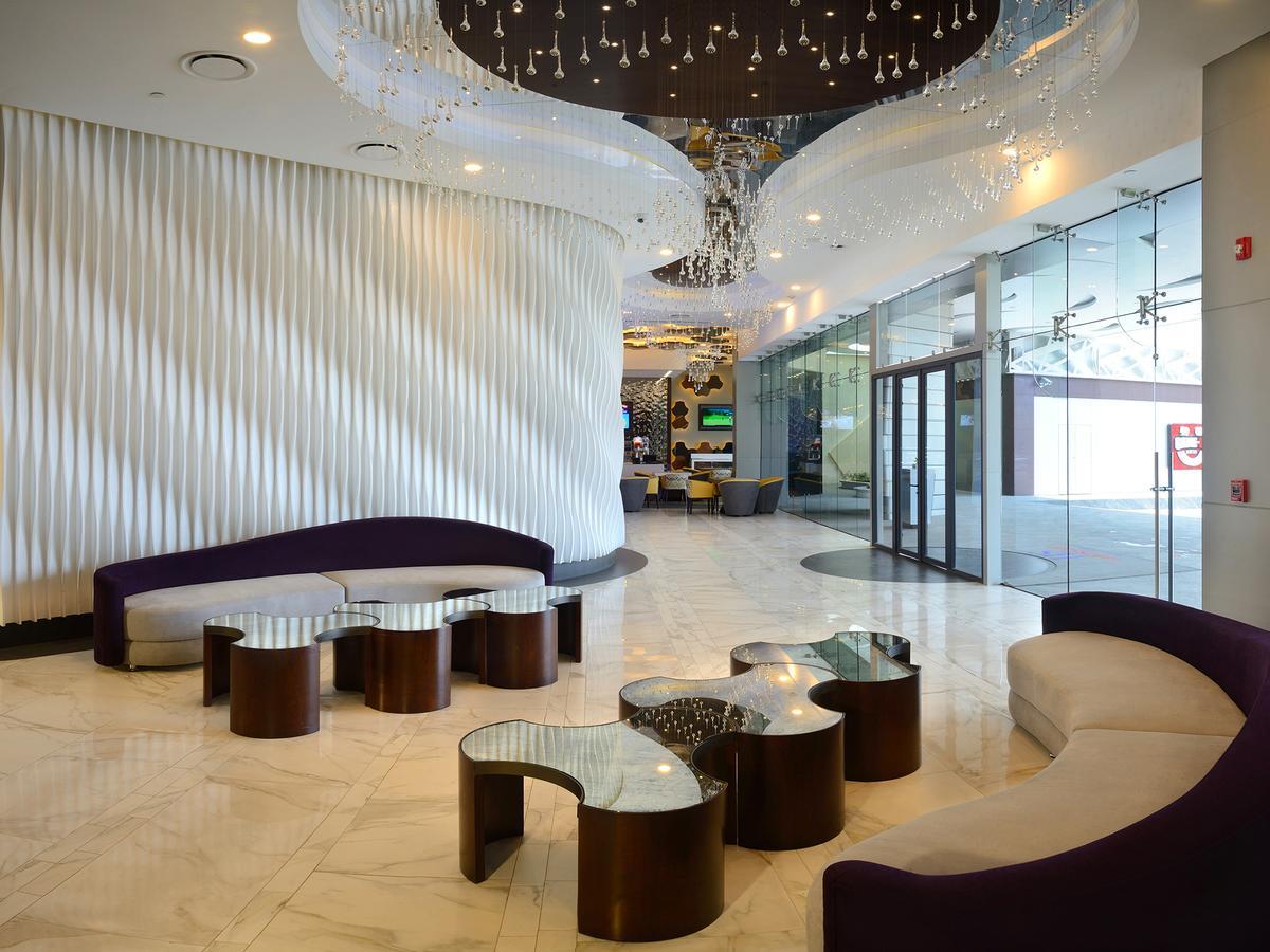 Hs Hotsson Hotel Ирапуато Екстериор снимка