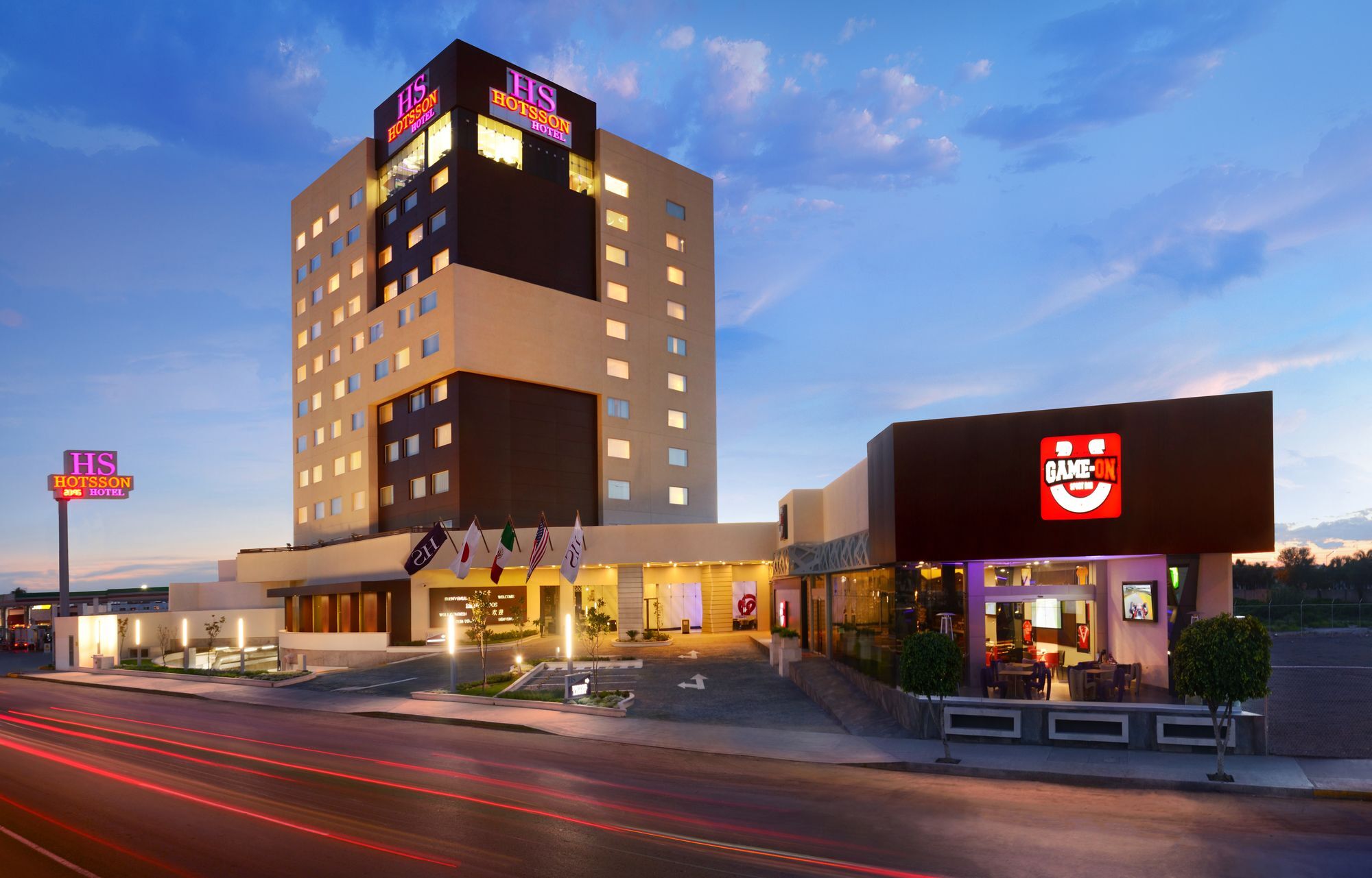 Hs Hotsson Hotel Ирапуато Екстериор снимка