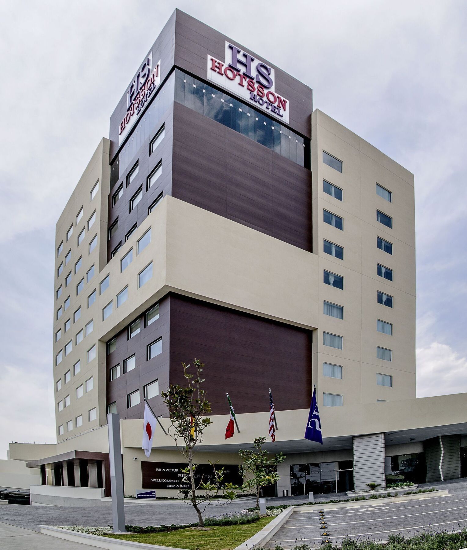 Hs Hotsson Hotel Ирапуато Екстериор снимка