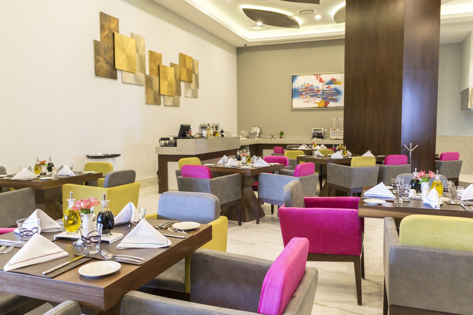 Hs Hotsson Hotel Ирапуато Екстериор снимка